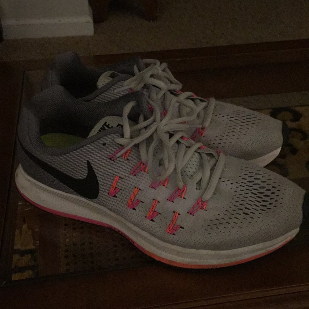 Nike Zoom Pegasus 33 shoes